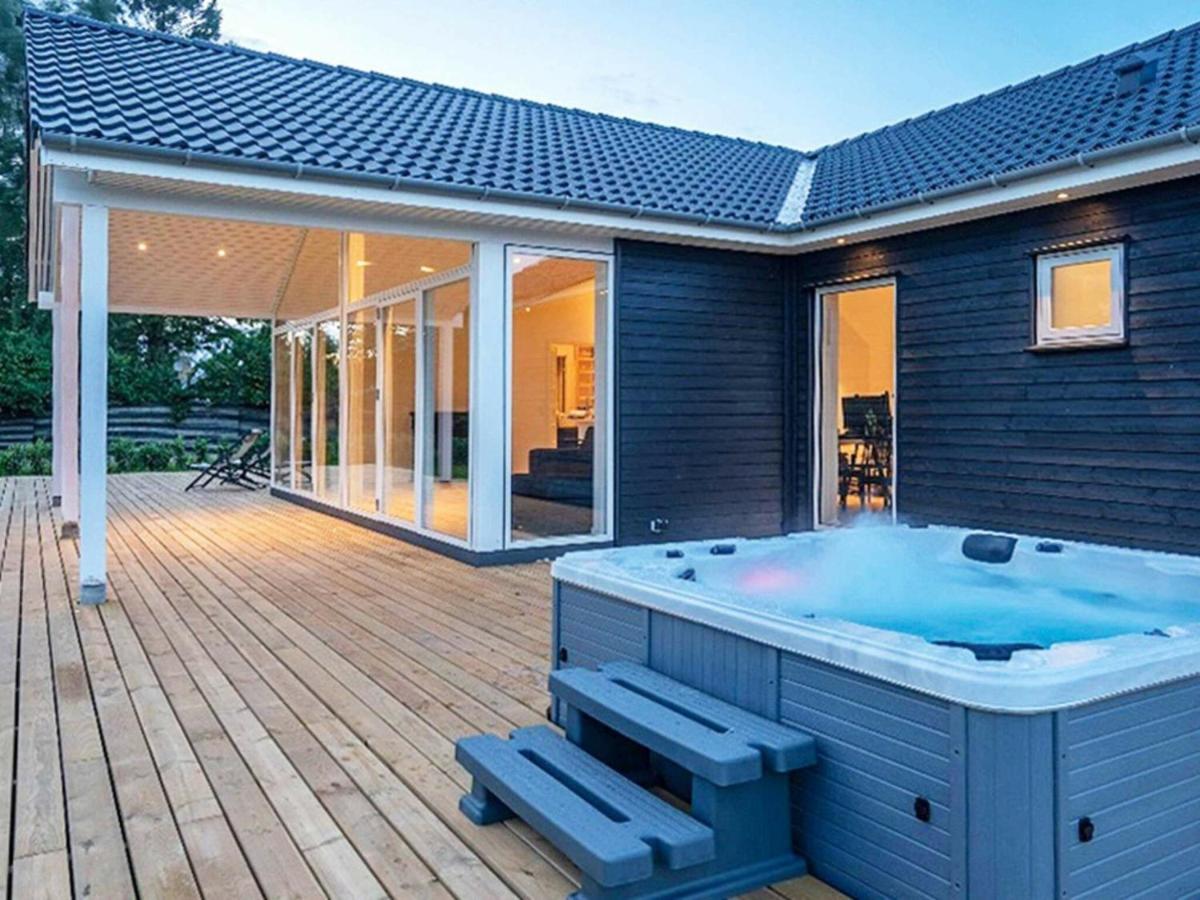 14 Person Holiday Home In V Ggerl Se Bøtø By Екстериор снимка